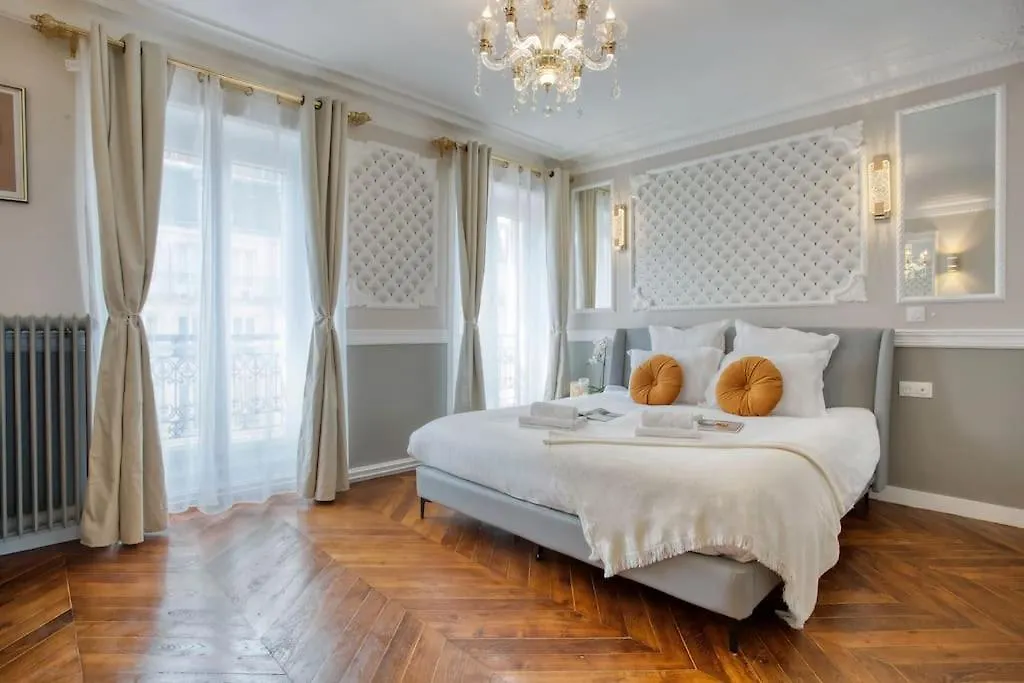 Parisian Gem: Heart Of The Latin Quarter- 2Br Lift Apartment Paris