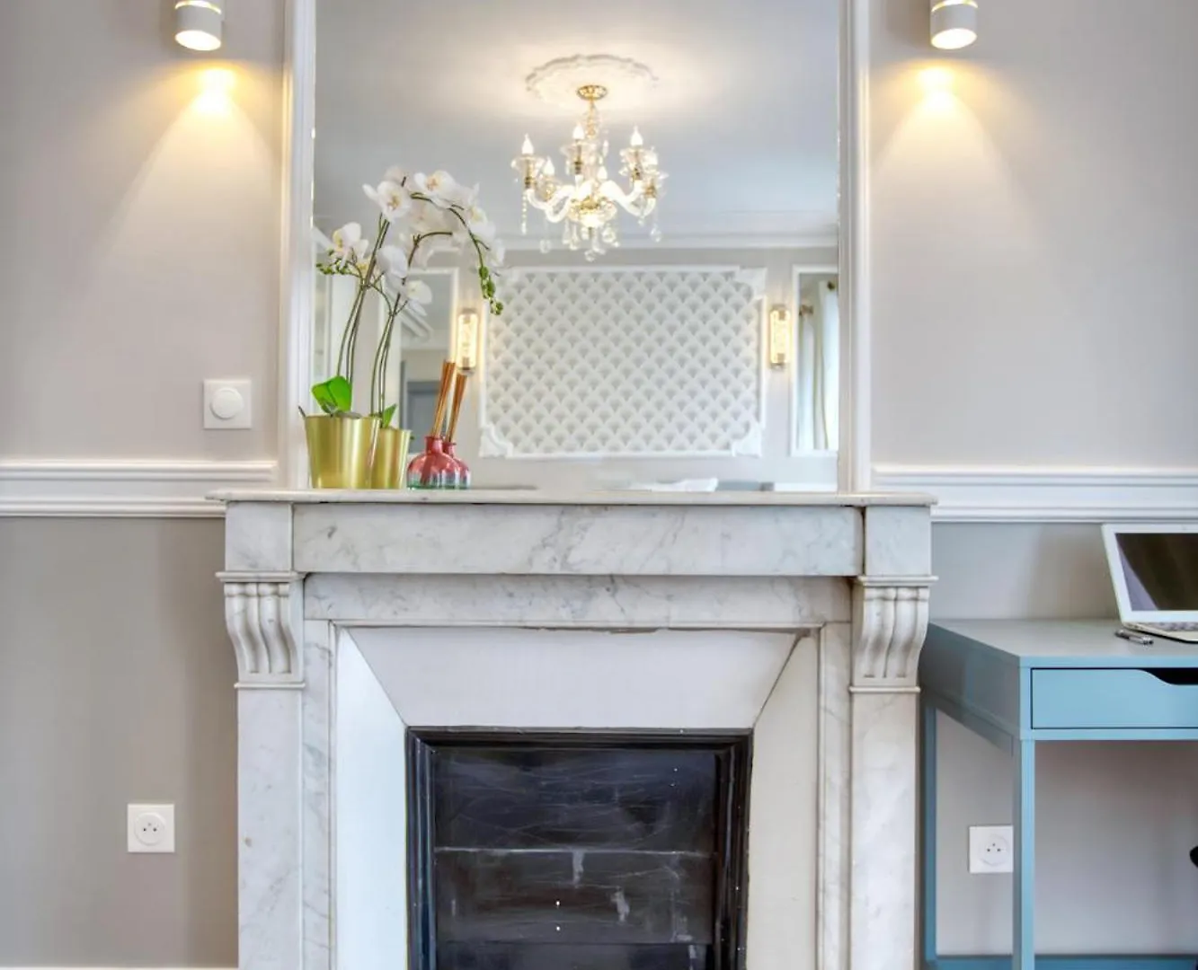 Parisian Gem: Heart Of The Latin Quarter- 2Br Lift Apartment