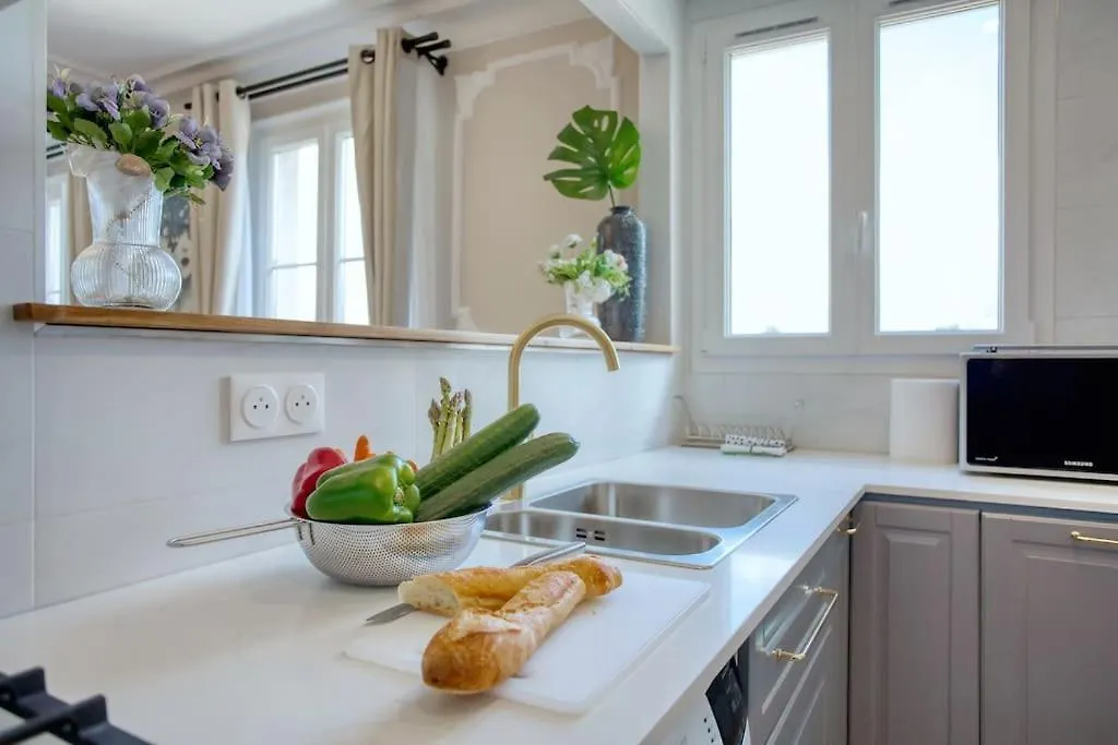 Parisian Gem: Heart Of The Latin Quarter- 2Br Lift Apartment France