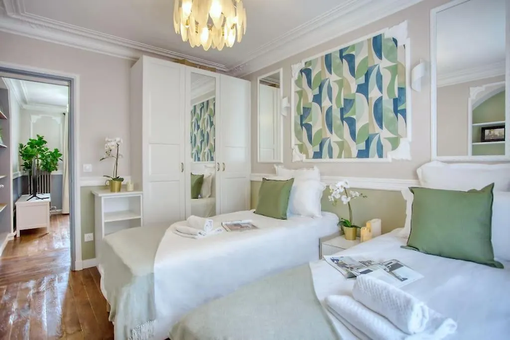 Parisian Gem: Heart Of The Latin Quarter- 2Br Lift Apartment France