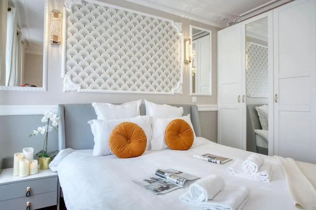 Parisian Gem: Heart Of The Latin Quarter- 2Br Lift Apartment France