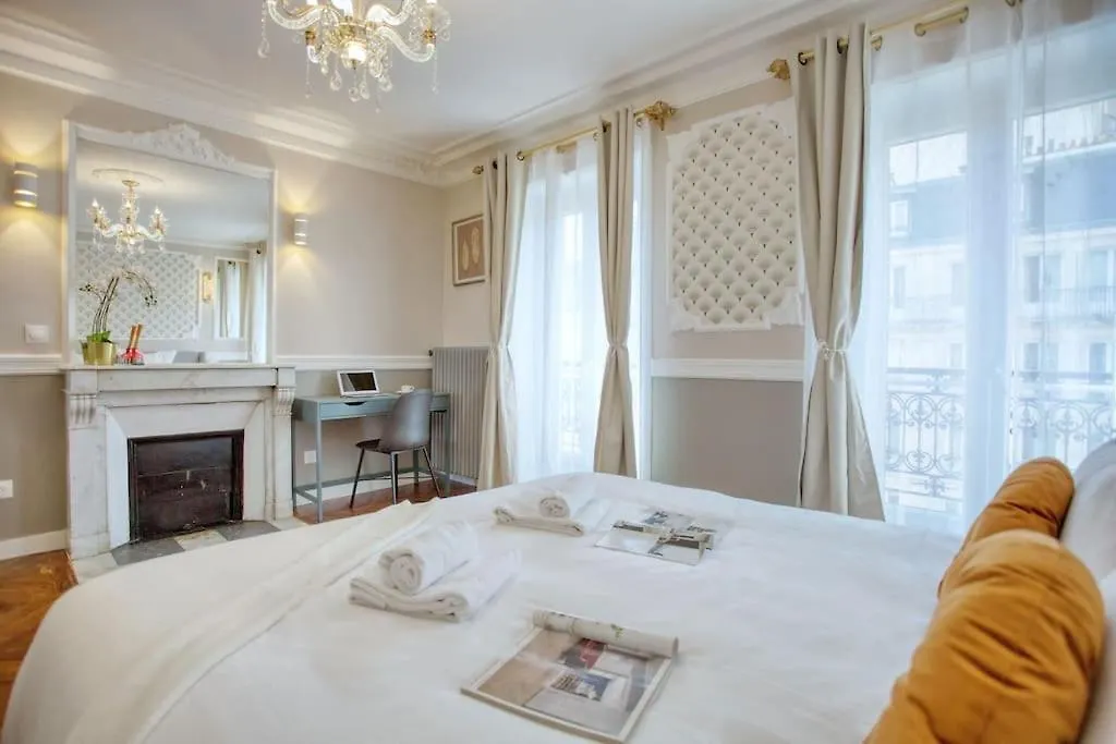 Parisian Gem: Heart Of The Latin Quarter- 2Br Lift Apartment France