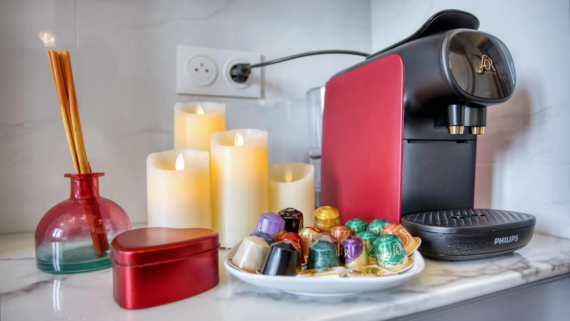 Parisian Gem: Heart Of The Latin Quarter- 2Br Lift Apartment 0*, Paris France