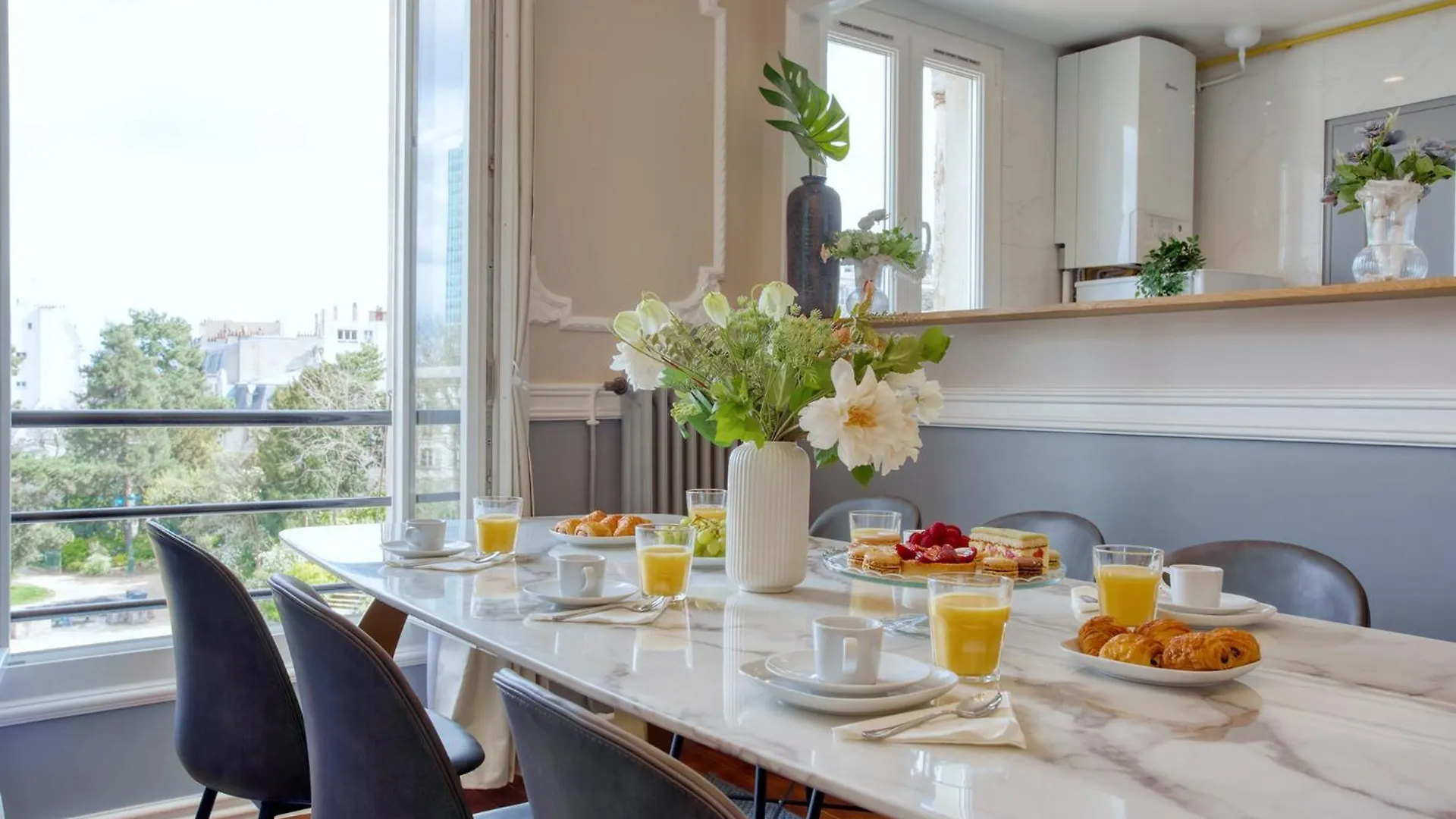 Parisian Gem: Heart Of The Latin Quarter- 2Br Lift Apartment  Paris